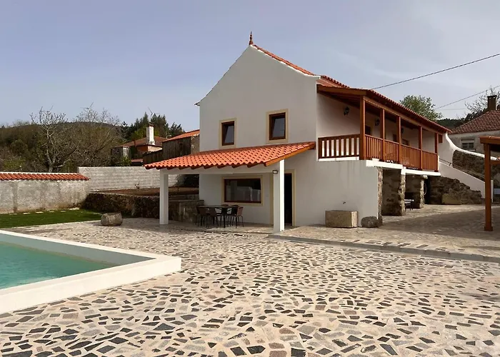 Nocashouse Lousa Дом отдыха *