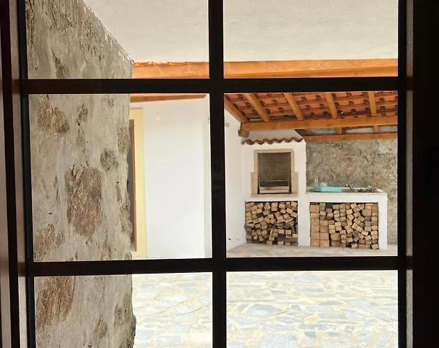 Nocashouse Lousa Дом отдыха Fojo